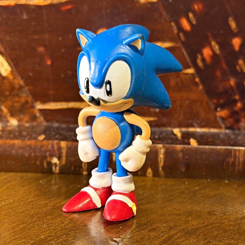 SEGA Sonic the Hedgehog Blue Rubber Action Figure Collectable Character Toy